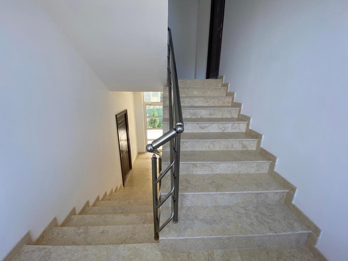 Byala Friendy Sea Apartaments Bagian luar foto