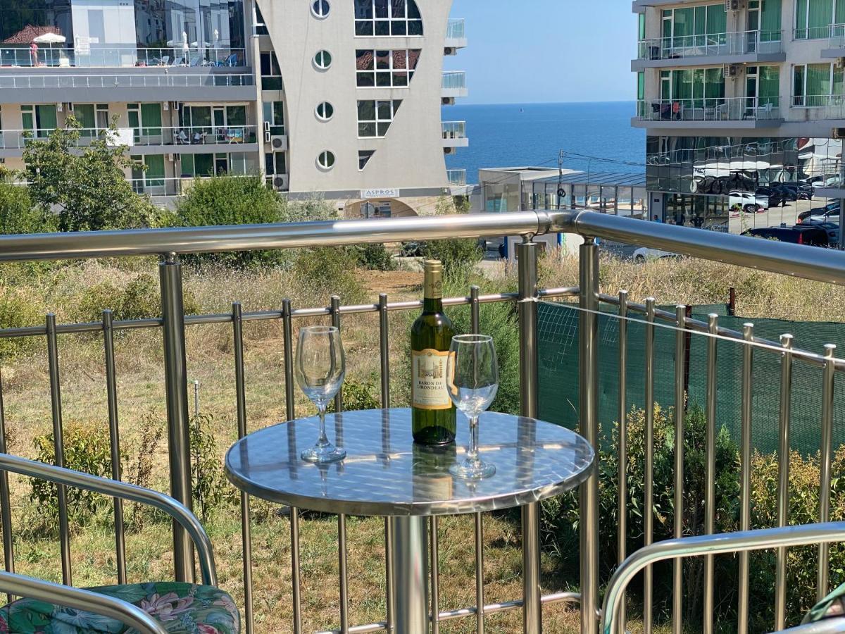 Byala Friendy Sea Apartaments Bagian luar foto